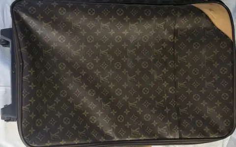 Ile kosztuje walizka Louis Vuitton? Ceny i porady na zakup