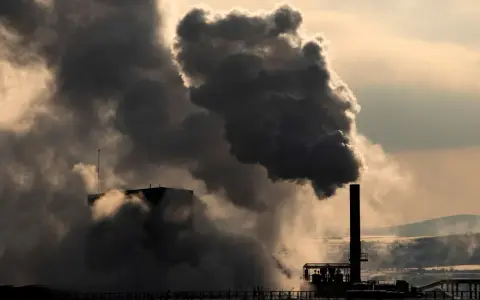 Gdzie płyną pieniądze z CO2 w Polsce? Raport NIK ujawnia prawdę