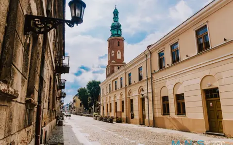Radom: co robić? Odkryj atrakcje, zabytki i smaki miasta!
