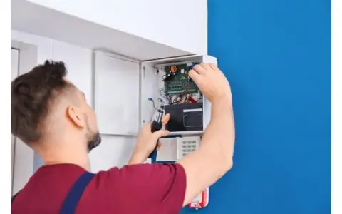 Jak rozprowadzić alarm w domu? Poradnik do pełnego bezpieczeństwa.