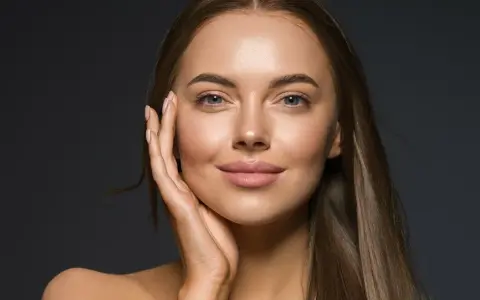 Dein perfekter Make-up-Look: Trends, Anleitungen & Selbstbewusstsein