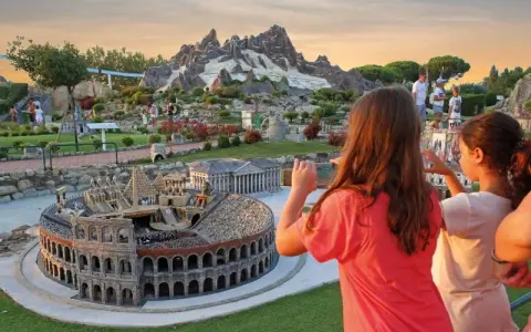 Italia in Miniatura: Attrazioni, Orari e Consigli per la Tua Visita