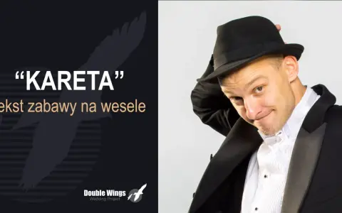 Uśmiechnięty mężczyzna w czarnym fraku i kapeluszu, gotowy na zabawną weselną kareta.
