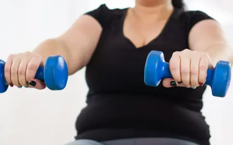 Trening HIIT: Co to jest i jak spalić tłuszcz w 20 minut?