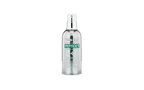 Srebrna butelka z pompką, zawierająca esencję MEDI-PEEL Peptide9 Volume White Cica. Produkt do pielęgnacji skóry.