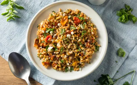 Insalata di Farro: Ricetta Facile, Veloce e Gustosa | La Guida Completa