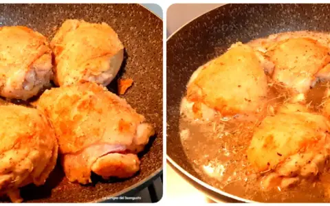 Cosce di pollo dorate in padella, pronte per essere cotte nel liquido per un saporito pollo alla birra.