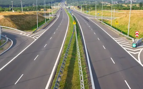 Ile płatna autostrada A4? Sprawdź koszty i metody płatności