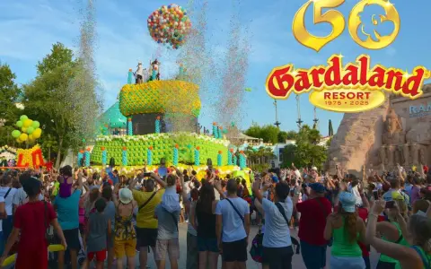 Gardaland: Guida Attrazioni 2025 - Novità, Famiglia e Adrenalina