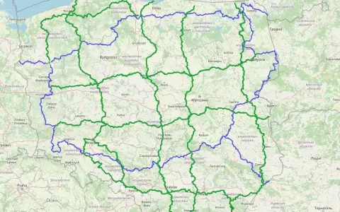 Mapa tras motocyklowych na Śląsku i w okolicach. Zielone i niebieskie linie wyznaczają malownicze drogi dla miłośników dwóch kółek.