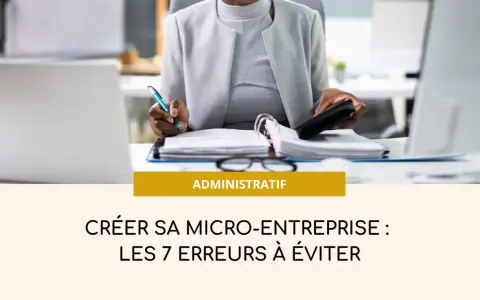Une personne fait sa déclaration micro entreprise, calculant ses chiffres.