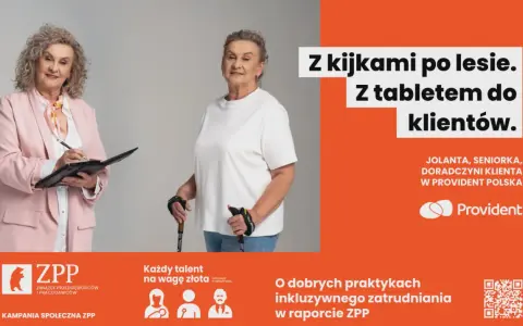 Jolanta, seniorka z Provident Polska, z kijkami po lesie i tabletem do klientów. Związek Przedsiębiorców i Pracodawców promuje inkluzywne zatrudnianie.