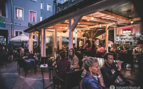 Najlepsze drink bary Warszawa: Przewodnik po TOP miejscach