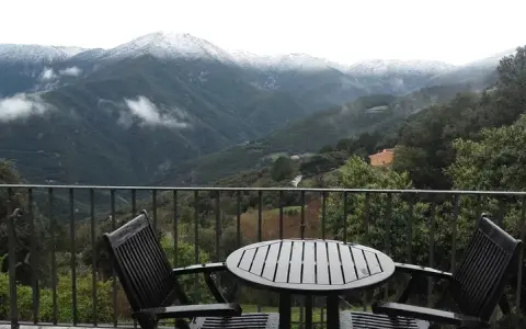 Hotel Husa Bernat: Disfruta de la Naturaleza y Comodidades Únicas