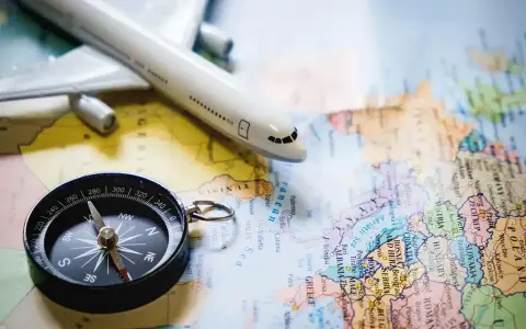 Lot do Egiptu: Ile trwa? Czas podróży z Polski i co go zmienia