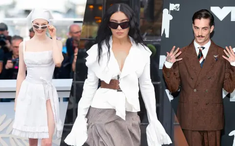 Tre figure iconiche: una donna in bianco con cappello e occhiali, una con occhiali scuri e camicia voluminosa, e un uomo in completo marrone con tatuaggi.