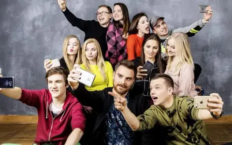 Aktorzy 19 plus: kto gra w serialu, ich role i ciekawostki z planu