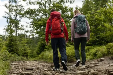 Jak się ubrać w góry latem, aby uniknąć nieprzyjemnych niespodzianek