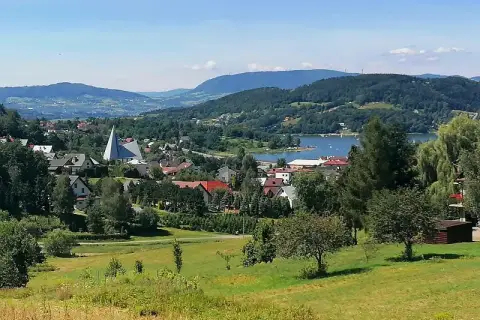 Gródek nad Dunajcem: Jakie góry widać? Pogórze, Beskidy i Tatry!