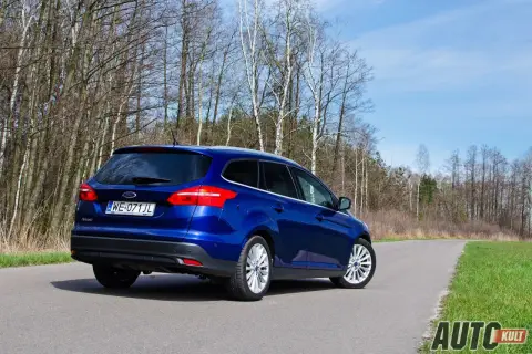 Pojemność baku Ford Focus Mk3 – różnice między wersjami nadwozia
