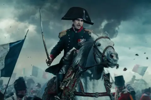 Napoleon: Recenzja filmu. Czy Ridley Scott zabił historię?