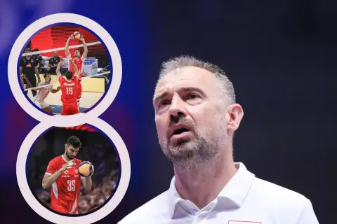 Trener siatkarzy reprezentacji Polski w akcji. W kadrach widać zawodników w czerwonych strojach podczas meczu.