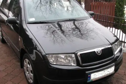Pojemność baku Skoda Fabia 1.4 - co musisz wiedzieć o 45 litrach