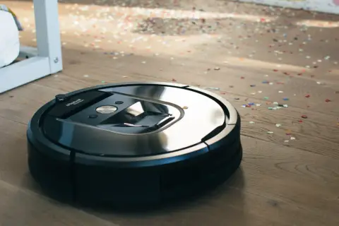 Roomba 980 vs 965: Dywany czy podłogi? Który robot dla Ciebie?