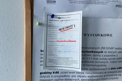Awizo z Poczty Polskiej informuje o próbie doręczenia przesyłki.