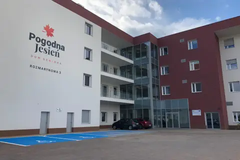 "Pogodna Jesień": Wiele pensjonatów. Jak wybrać najlepszy dla seniora?