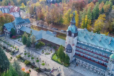 Sanatoria w Małopolsce: Przewodnik NFZ, prywatnie i ranking