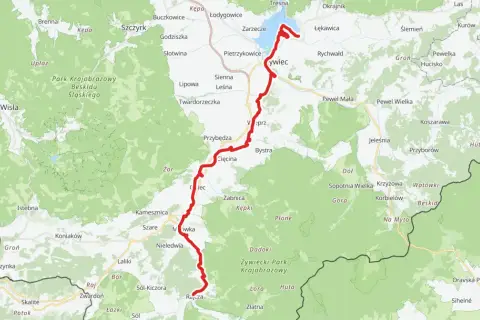 Mapa z zaznaczoną trasą rowerową Velo Soła, biegnącą przez malownicze tereny Beskidu Śląskiego, od Jeziora Żywieckiego po Rajczę.