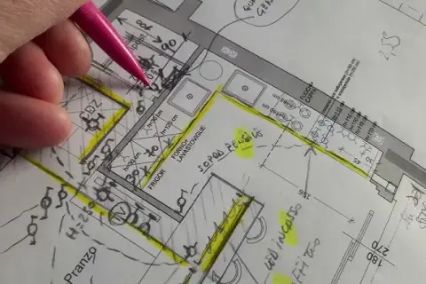 Jak wygląda praca geodety? Odkryj tajemnice zawodu i codzienne zadania