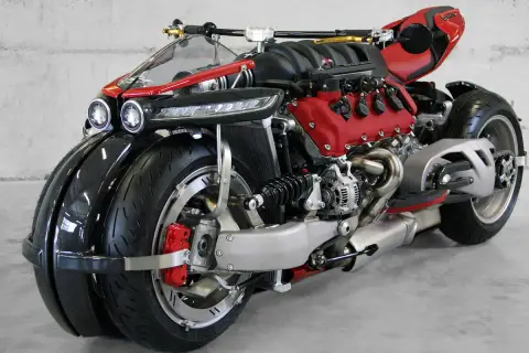 La Lazareth LM 847, una moto futurista con motor V8, doble rueda delantera y diseño agresivo.