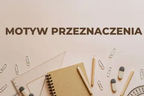 Notatnik, ołówki, linijka, gumki i spinacze na jasnym tle.