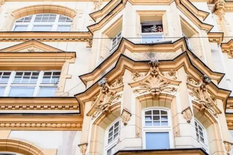 Co to znaczy rewitalizuje? Odkryj znaczenie w miastach i kosmetyce