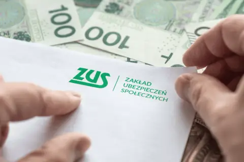 Jak urodzenie dzieci podnosi emeryturę? ZUS wyjaśnia zasady!