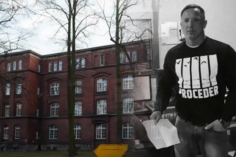 Mroczna historia o tym, jak zginął chada. Ceglany budynek i mężczyzna w bluzie z napisem "PROCEDER" budzą niepokój.