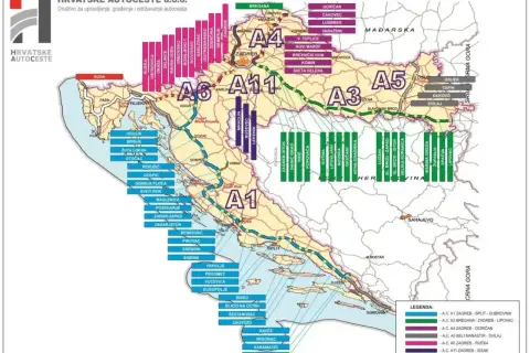 Mapa autostrad Chorwacji z zaznaczonymi trasami A1, A3, A4, A5, A6 i A11. Winieta Chorwacja.