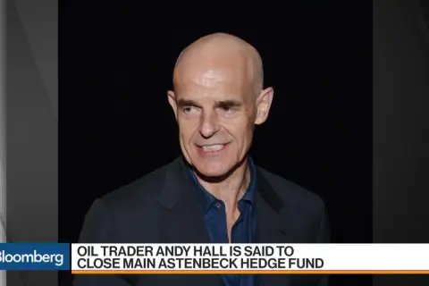 Öl-Händler Andrew Hall, bekannt für seine kühnen Wetten, schließt angeblich seinen Hauptfonds.