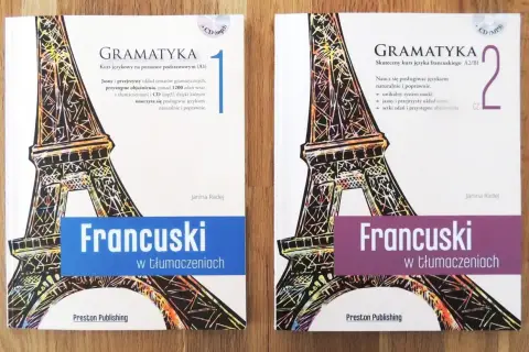 Dwie okładki książek z Wieżą Eiffla i napisem "Francuski w tłumaczeniach".