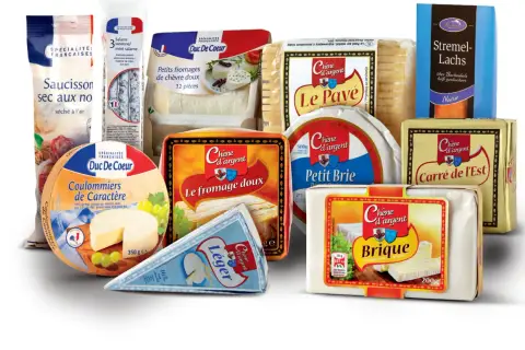 Różnorodne sery, np. Le Pave, Petit Brie, Coulommiers, Brique. Co to jest fromage? To francuski ser, a tutaj mamy ich bogaty wybór.