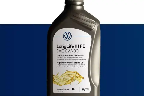 Oryginalny olej VW LongLife III FE 0W-30. Producentem jest Volkswagen, zapewniający wysoką wydajność dla silników benzynowych i diesla.