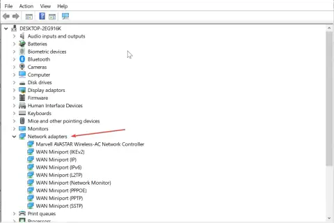 Menedżer urządzeń pokazuje "Network adapters" - klucz do tego, jak przyspieszyć wifi na laptopie.
