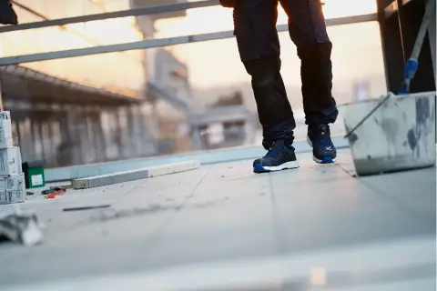 Jakie buty robocze na lato zapewnią komfort i bezpieczeństwo?