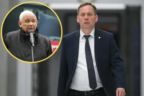 Jarosław Kaczyński przemawia, podczas gdy polityk KO idzie. Komentarze o drożyźnie zasypały media społecznościowe.