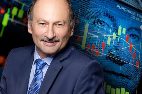 Zakup mieszkania za gotówkę: Zysk czy ryzyko? Analiza eksperta