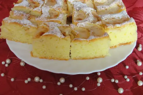 Puszyste ciasto bez jajek z owocami? Odkryj sprawdzone triki!