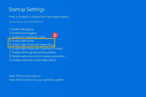 Ekran ustawień startowych Windows 11. Wybierz opcję 4, aby włączyć tryb awaryjny.