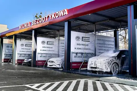 Ile kosztuje myjnia bezdotykowa? Pełny kosztorys i zwrot inwestycji
